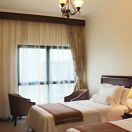 Siji Hotel Apartments Эль-Фуджайра Экстерьер фото